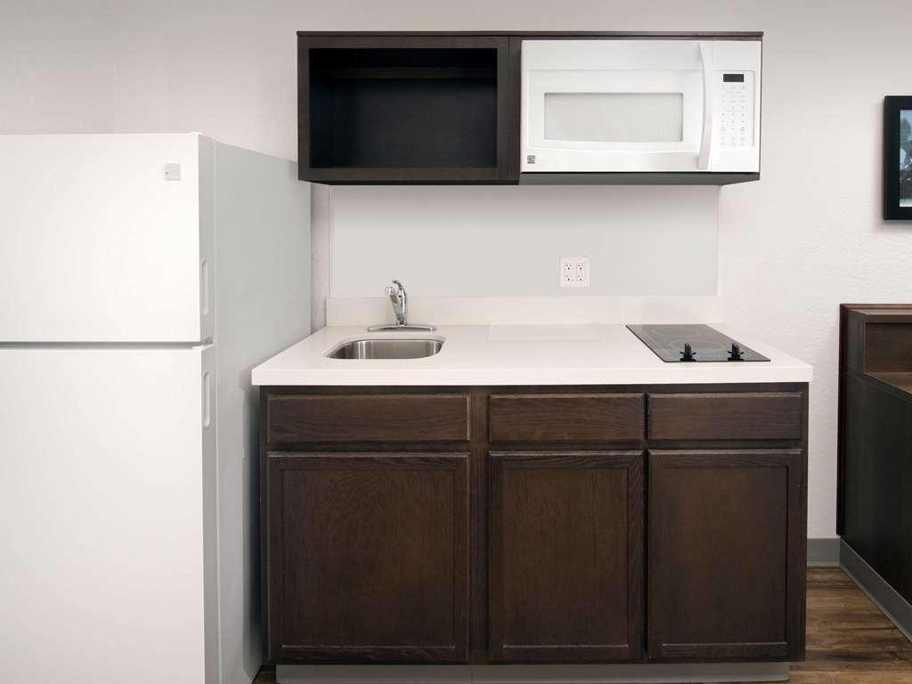 Extended Stay America Select Suites - Charleston - Ashley Phosphate Rd Hanahan Room photo